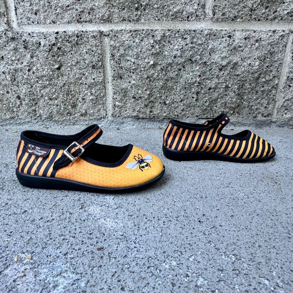 HOT CHOCOLATE DESIGN Bee Mary Janes Girls 11 28 Unique Honeycomb Flats Shoes - Picture 2 of 10